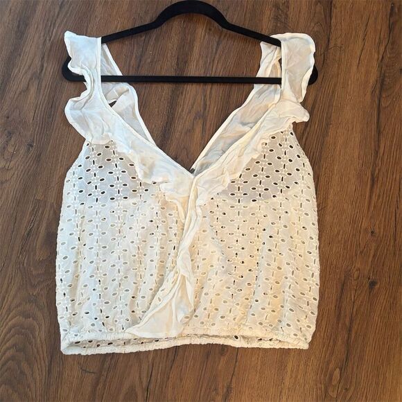 Free People Women's Ivory Eyelet Ruffle V-Neck Blouse Size Small - Picture 8 of 10